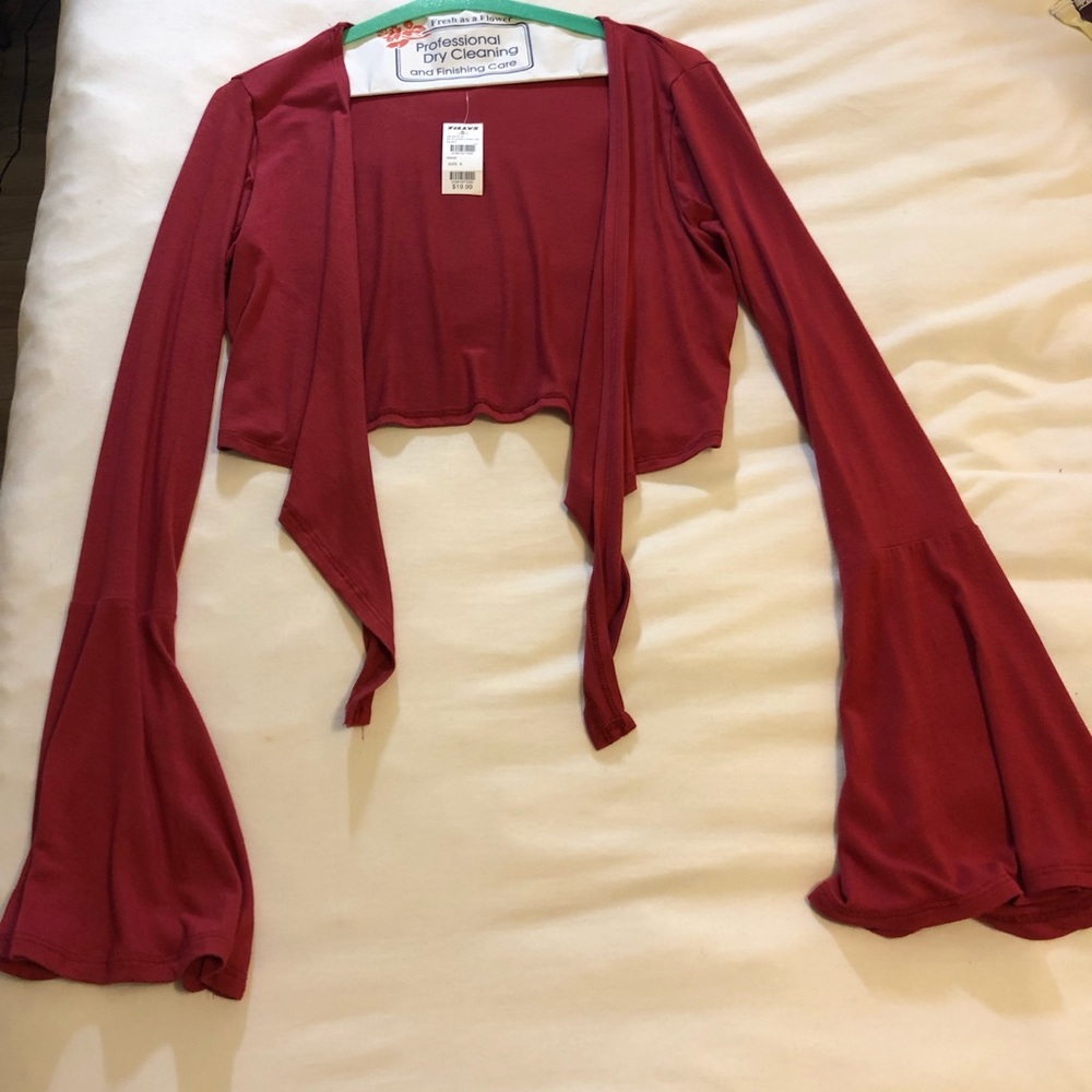 NWT Small Sky Knot Front Crop Top